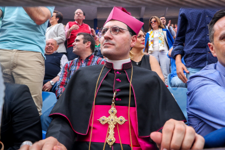 ARCHIVO:PABLO DE ROJAS, EL POLÉMICO OBISPO EXCOMULGADO ACOGE A LAS MONJAS CLARISAS QUE HAN ROTO CON EL VATICANO