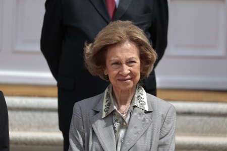 LA REINA SOFIA RECIBE A UNA PROMOCIÓN DEL COLEGIO DE GUARDIAS JÓVENES “DUQUE DE AHUMADA”