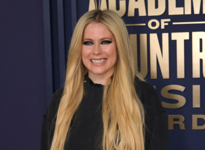 AVRIL LAVIGNE Y GWEN STEFANI, ENTRE LOS INVITADOS A LA 59 EDICION DE LOS PREMIOS DE LA ACADEMIA DE LA MUSICA COUNTRY