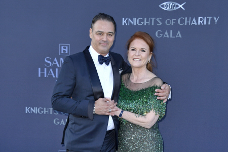 SARAH FERGUSON ASISTE A LA GALA KNIGHTS OF CHARITY EN CANNES