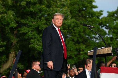 DONALD TRUMP VISITA EL BRONX EN SU CAMPAÑA PARA LAS ELECCIONES 2024