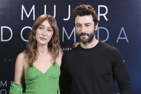 JAVIER REY Y ALMUDENA AMOR PRESENTAN ''LA MUJER DORMIDA'' EN MADRID