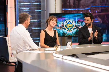 JAVIER REY Y ALMUDENA AMOR PRESENTAN SU NUEVA PELÍCULA EN "EL HORMIGUERO"