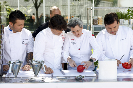 COCINADO SOLIDARIO CON EL JURADO DE MASTERCHEF Y MENSAJEROS DE LA PAZ