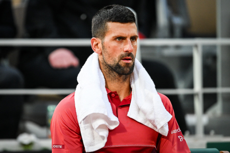 TENIS: NOVAK DJOKOVIC SUFRE MAS DE LA CUENTA EN SU DEBUT EN ROLAND GARROS